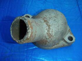 555750 Oldsmobile 1951 1952 1953 1954 51 52 53 54 Thermostat Housing Water Outlet Neck