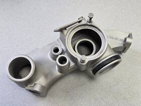9281061613r Porsche Very Nice Used Original 928 Engine Water Manifold Bridge Unit