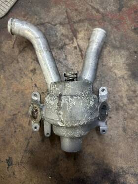 948106160 Porsche Engine Cooling Thermostat Cayenne 2008-2014 Panamera 948 106 160 2r