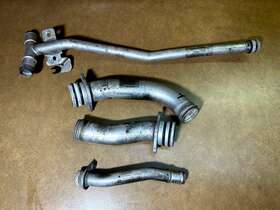 94810626003 Porsche 2011-2014 Cayenne S 4.8l Thermostat Housing Pipe Set Of 4 Oem