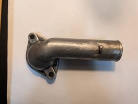16331-35041 Toyota 22re Thermostat Housing