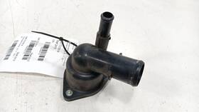 348.to1n14 Toyota Prius Thermostat Housing Mount Bracket 2015 2014 2013 2012