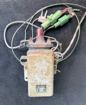 19070-38170 Toyota 90919-02083 1978 Hilux Pickup Igniter Ignition Coil