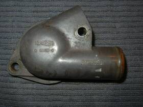 134681 Triumph Stanpart Tr6 Tr250 Thermostat Housing