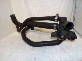 T2100180 Triumph 97 Daytona 595t 955 Thermostat Housing Cap Hose Oem