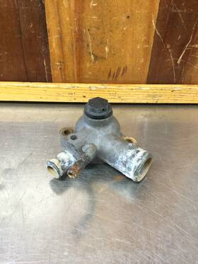 Ukc6916 Triumph Tr7 75-78 And Dolomite Original Thermostat Housing. #ukc6916. Kt1506
