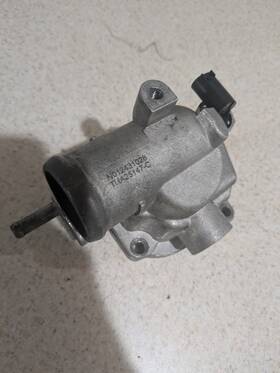 Eca92786 Trq T1n 2.7 Om612 Om647 Engine Coolant Thermostat Housing Assembly Sprinter Van