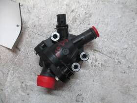348.vo1o05 Volvo V50 2005 Thermostat Housing 13966