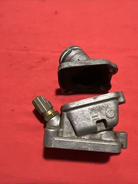 8636952 Volvo Oem 03-06 Xc90 Engine Motor Cooling Coolant Water Thermostat Housing